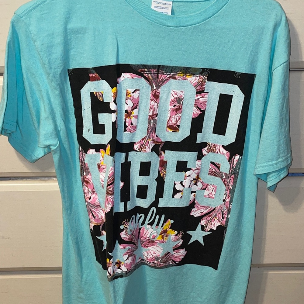Graphic teal T-shirt